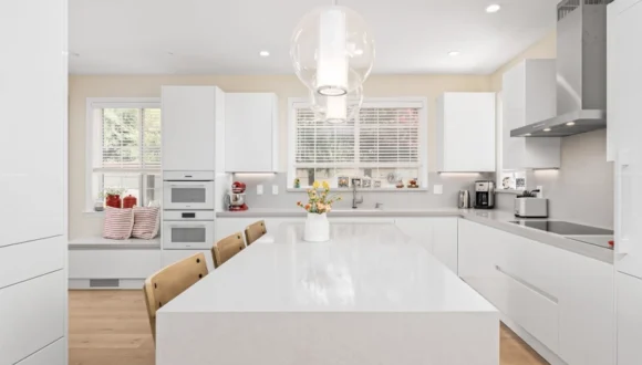 Kitchen Island Countertops in Oakville – Premium Island Countertop Trends