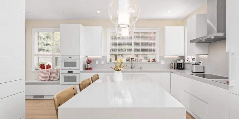 Kitchen Island Countertops in Oakville – Premium Island Countertop Trends