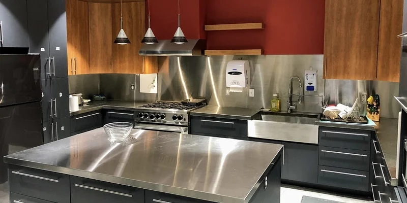 Stainless Steel Countertops – Best for Industrial Modern Kitchens2