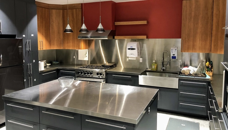 Stainless Steel Countertops – Best for Industrial Modern Kitchens2
