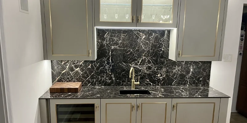 Full-Height Stone Backsplashes – Pros & Design Tips