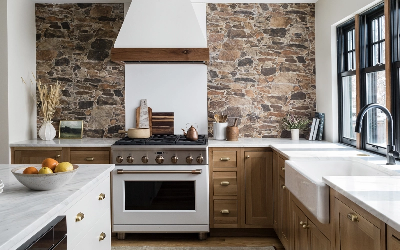 Kitchen Stone Backsplash in Richmond Hill – Seamless Stone Wall Solutions